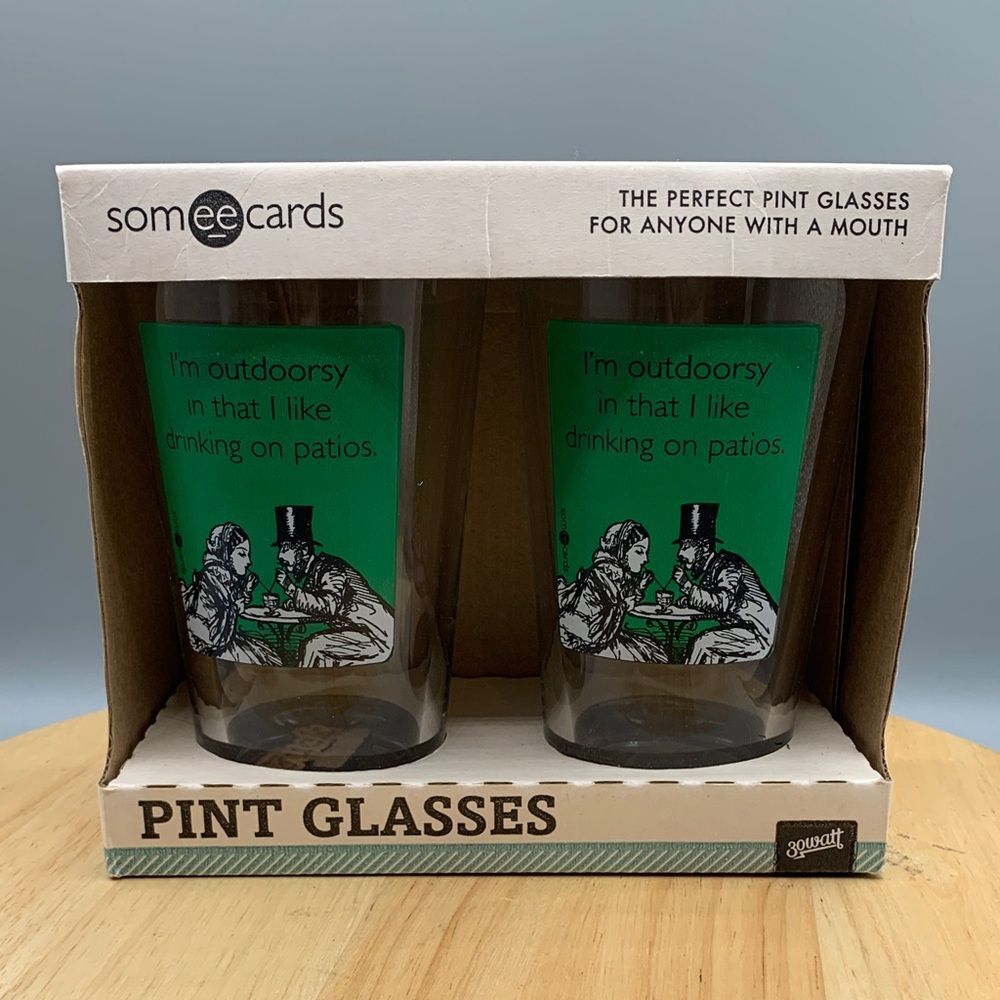 SOMEECARDS | 2 PINT VTG COMEDY DRINKING GLASSES | GREEN OUTDOORSYDRINKING PATIO